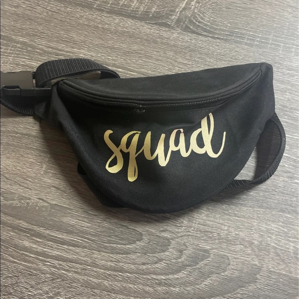 Fanny Pack with two zip pockets black and adjustable